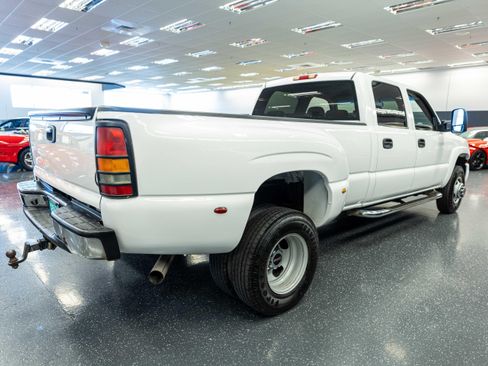 Used 2007 GMC Sierra 3500 SLT w/ Heavy-Duty Power Package AWD/4WD image 5