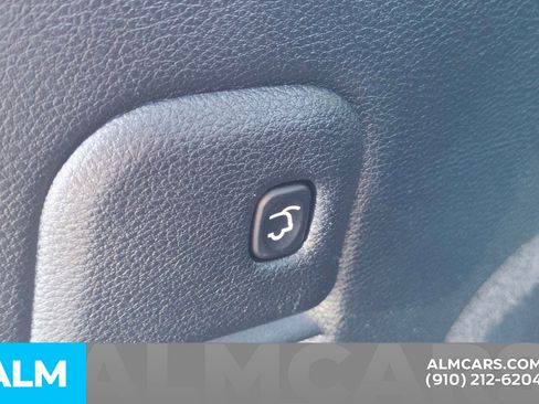 Used 2019 Jeep Grand Cherokee Limited X image 10