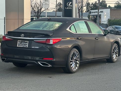 New 2025 Lexus ES 350 Luxury image 4