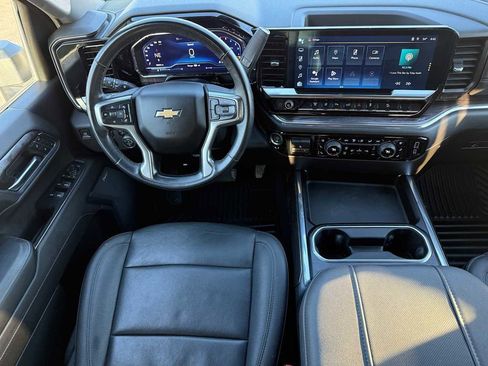 Used 2024 Chevrolet Silverado 2500 LTZ w/ LTZ Convenience Package image 30