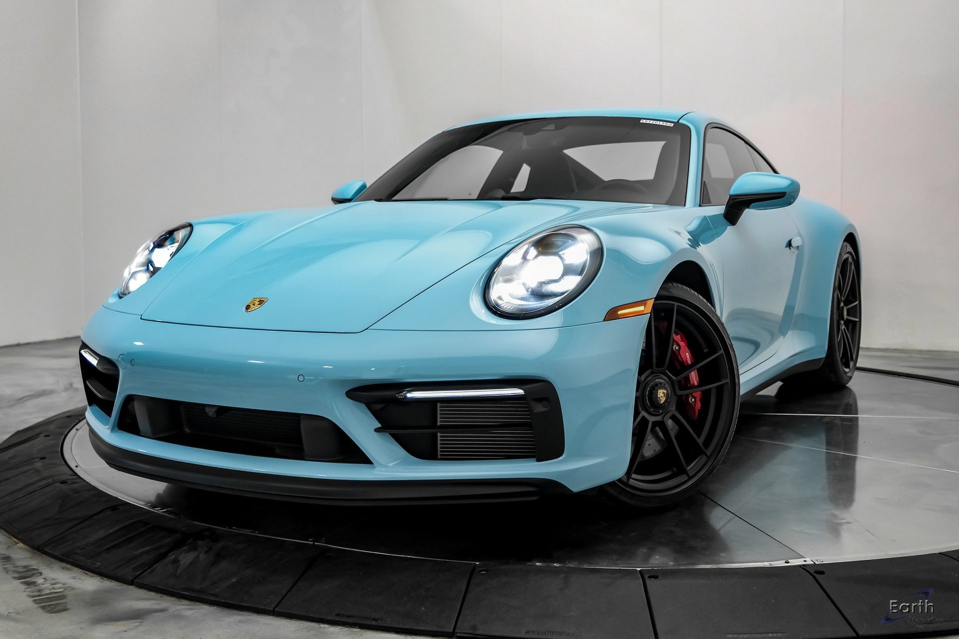 Used 2024 Porsche 911 Carrera GTS RWD image 4