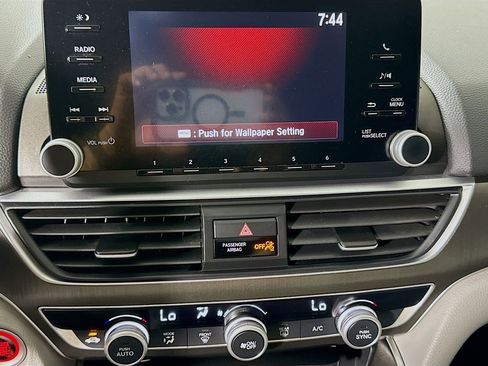 Used 2019 Honda Accord LX image 18