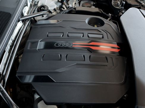 New 2025 Audi SQ5 Premium Plus image 5