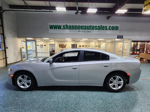 Used 2021 Dodge Charger SXT w/ Leather Interior Group image 11