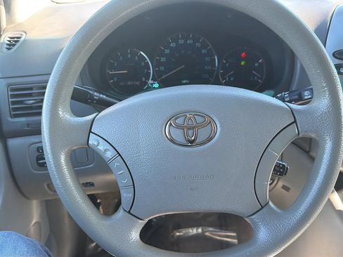 Used 2008 Toyota Sienna CE FWD image 15