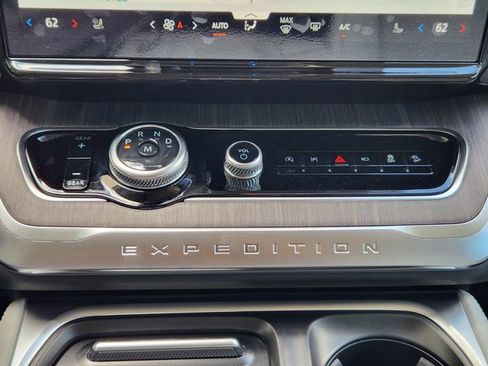 New 2026 Ford Expedition Platinum AWD/4WD image 14