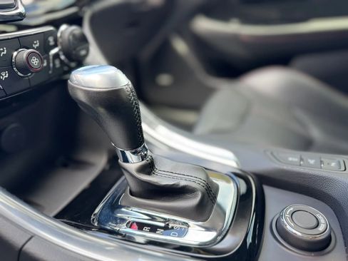 Used 2017 Chevrolet SS RWD image 28