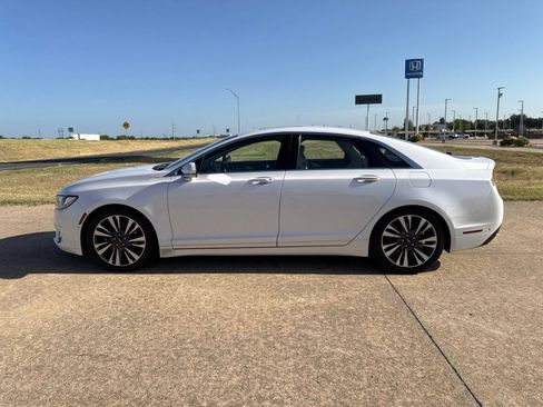 Used 2019 Lincoln MKZ Reserve FWD image 6