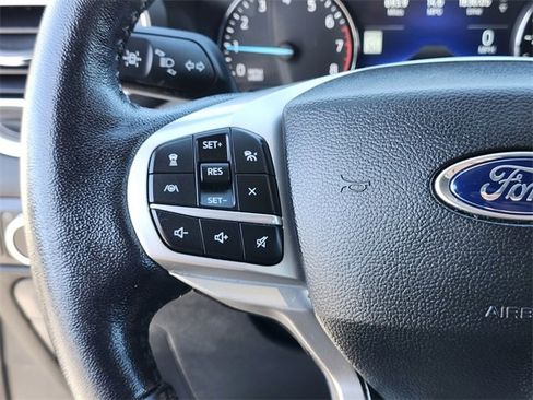 Certified 2022 Ford Explorer XLT w/ Equipment Group 202A image 30