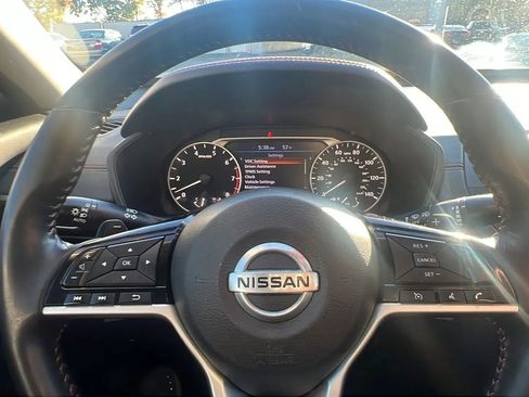 Used 2020 Nissan Altima 2.5 SR w/ Premium Package image 12