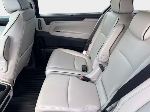 Certified 2025 Honda Odyssey Touring image 13
