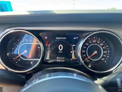 Used 2021 Jeep Wrangler Unlimited Sahara w/ Cold Weather Group AWD/4WD image 10