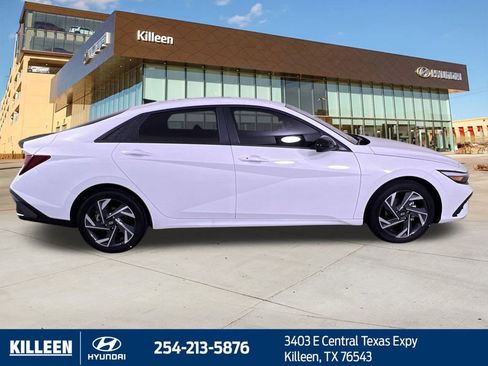 Used 2025 Hyundai Elantra Sport image 10
