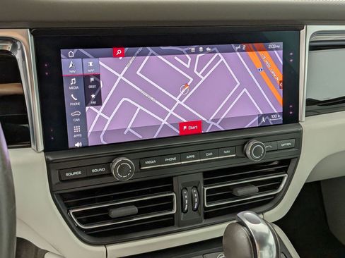 Certified 2020 Porsche Macan GTS AWD/4WD image 18