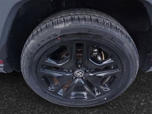 Used 2022 Toyota RAV4 Adventure image 12