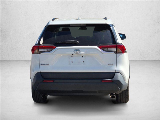 Used 2021 Toyota RAV4 XLE FWD image 6