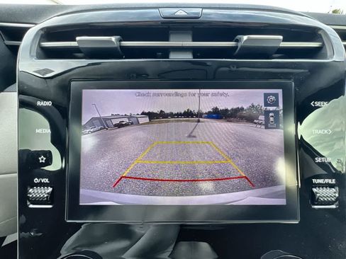 Used 2022 Hyundai Tucson SE image 14
