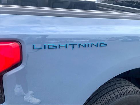 Used 2023 Ford F150 Lightning XLT AWD/4WD image 9