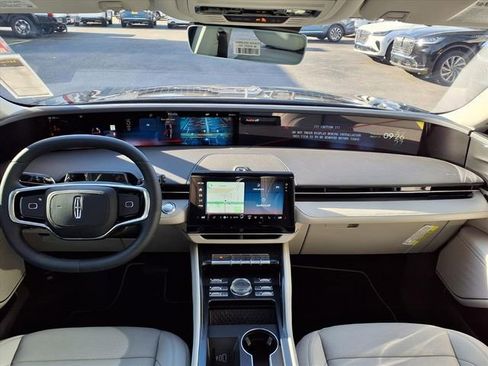 New 2026 Lincoln Nautilus Premier image 10