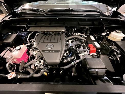 Used 2023 Toyota Highlander XLE image 31