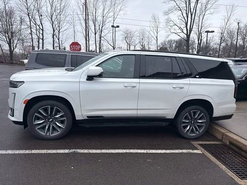 Used 2024 Cadillac Escalade Sport image 5