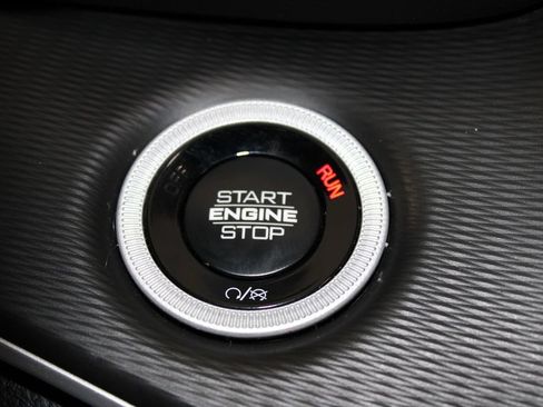 Used 2024 Jeep Grand Cherokee L Altitude AWD/4WD image 37