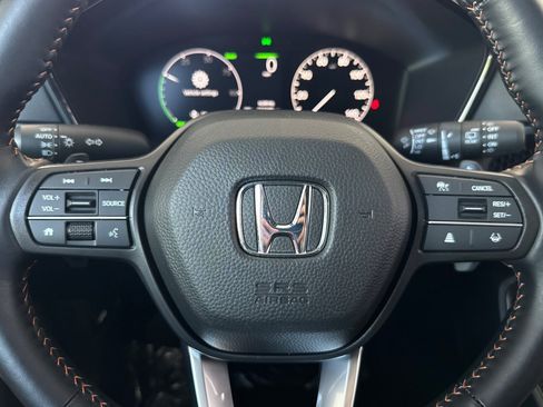 Used 2025 Honda CR-V Sport image 11