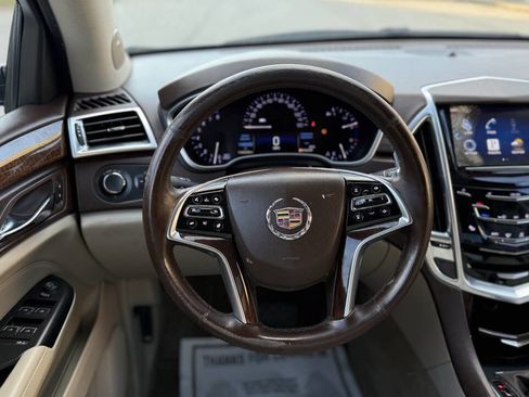 Used 2014 Cadillac SRX Luxury w/ Driver Awareness Package image 22