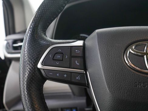 Used 2021 Toyota Sienna XLE AWD/4WD image 26