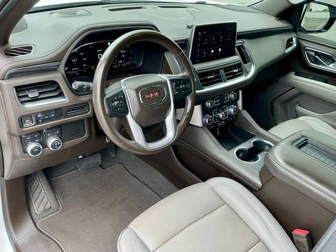 Used 2023 GMC Yukon SLT AWD/4WD image 37