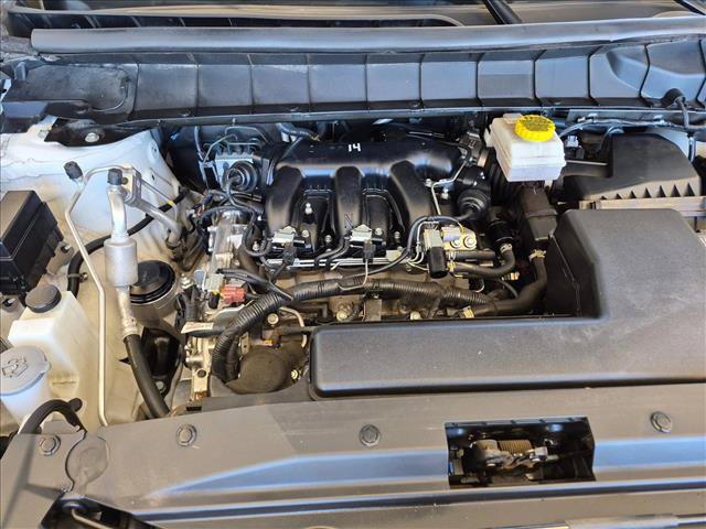 Used 2024 Nissan Pathfinder SV FWD image 28