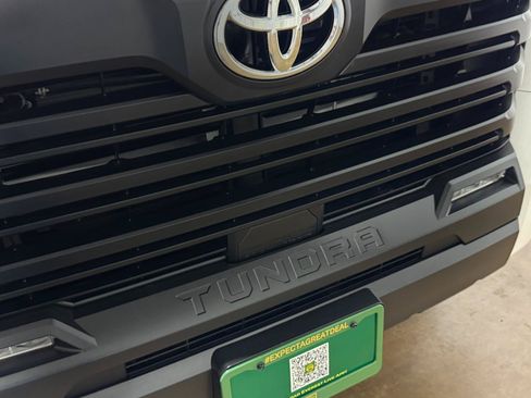Used 2022 Toyota Tundra SR5 AWD/4WD image 44