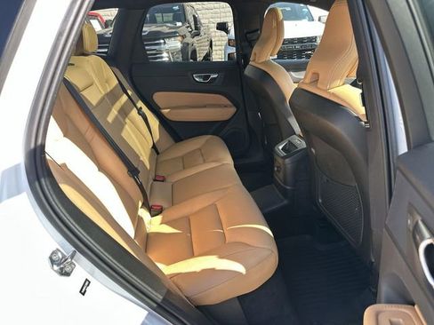 Used 2020 Volvo XC60 T8 Momentum w/ Protection Package Premier image 26