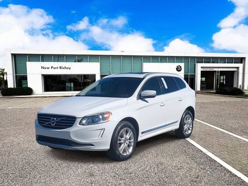 Used 2015 Volvo XC60 T5 Premier w/ Protection Package image 4