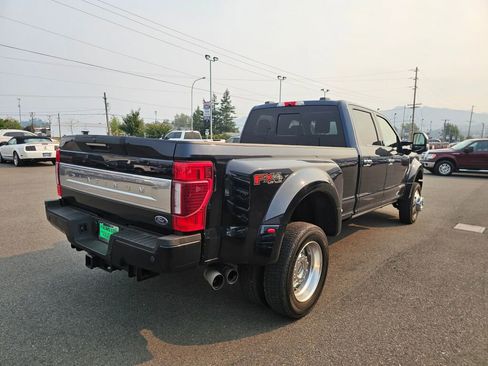 Certified 2022 Ford F450 Platinum w/ FX4 Off-Road Package image 6