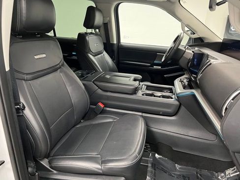 Used 2025 Ford Expedition Max Platinum image 62