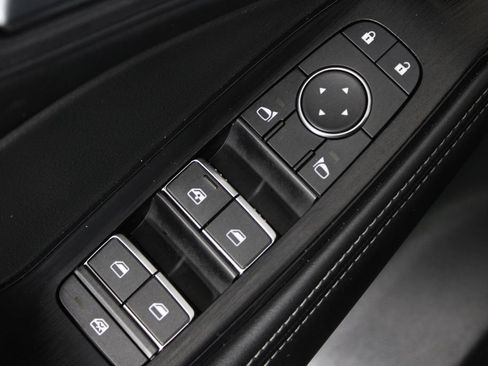 Certified 2026 Nissan Rogue SL FWD image 24