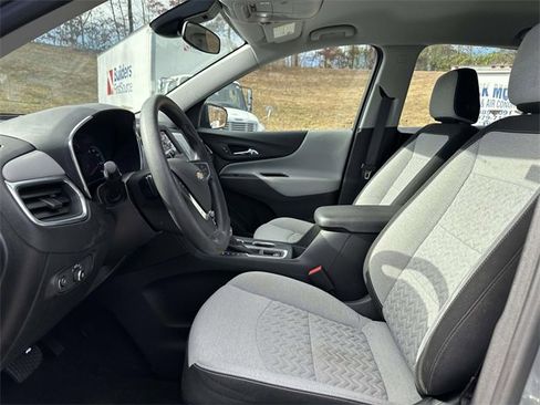 Certified 2023 Chevrolet Equinox LS w/ Driver Confidence II Package image 20