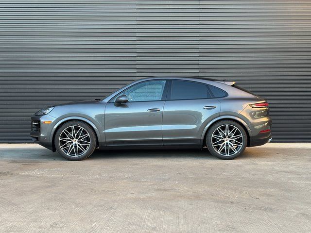 Certified 2026 Porsche Cayenne Coupe AWD/4WD image 2