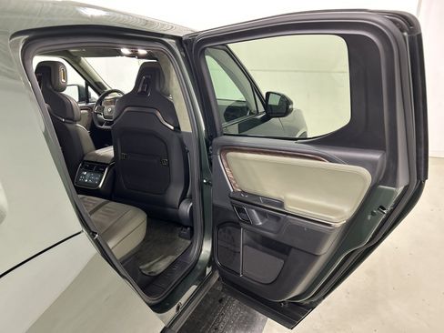 Used 2022 Rivian R1T Adventure image 19