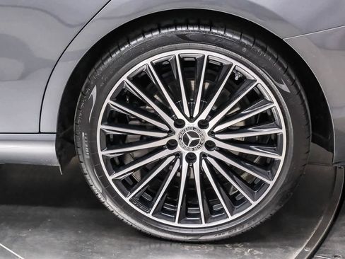 Certified 2025 Mercedes-Benz C 300 Sedan w/ Exclusive Trim Package image 9