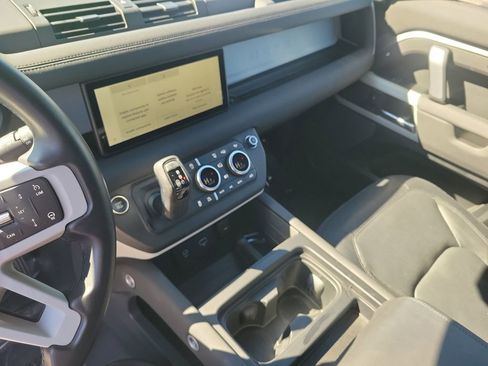 Used 2024 Land Rover Defender 110 X-Dynamic SE image 26