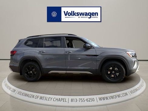 New 2026 Volkswagen Atlas Peak Edition AWD/4WD image 8