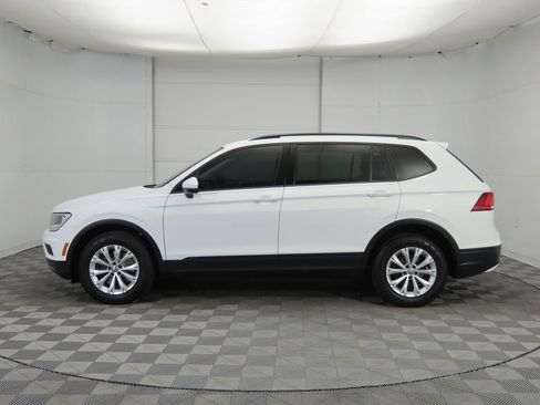 Used 2018 Volkswagen Tiguan S image 8
