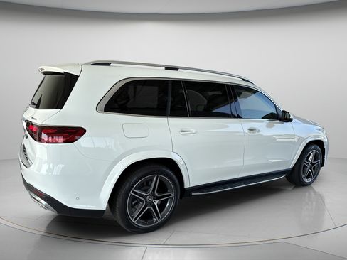Certified 2026 Mercedes-Benz GLS 450 4MATIC image 5