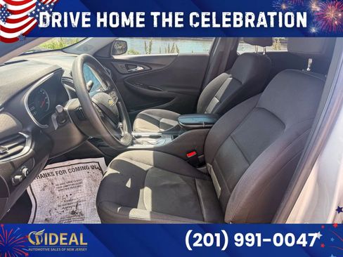 Used 2019 Chevrolet Malibu LT FWD image 27