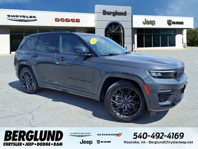 Used 2025 Jeep Grand Cherokee Summit w/ Obsidian Package