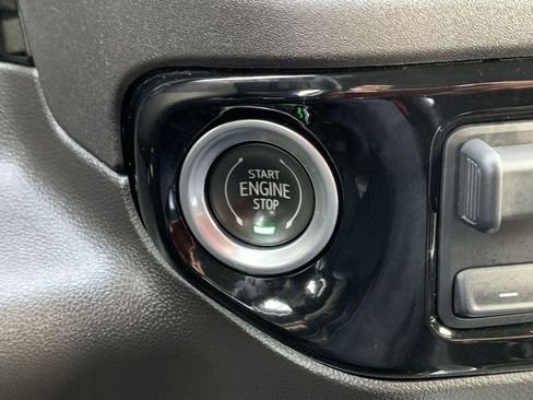 Used 2022 Chevrolet Silverado 1500 RST image 23