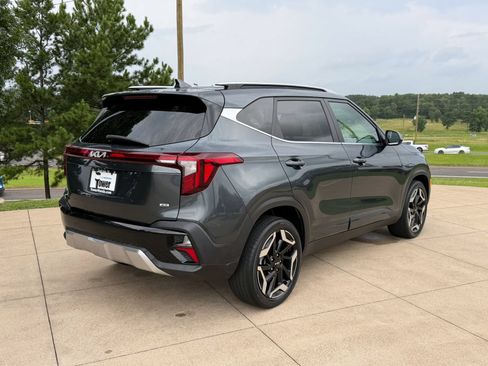 Used 2024 Kia Seltos SX AWD/4WD image 6
