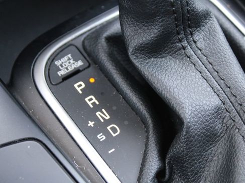 Used 2023 Kia Soul LX w/ LX Technology Package image 32